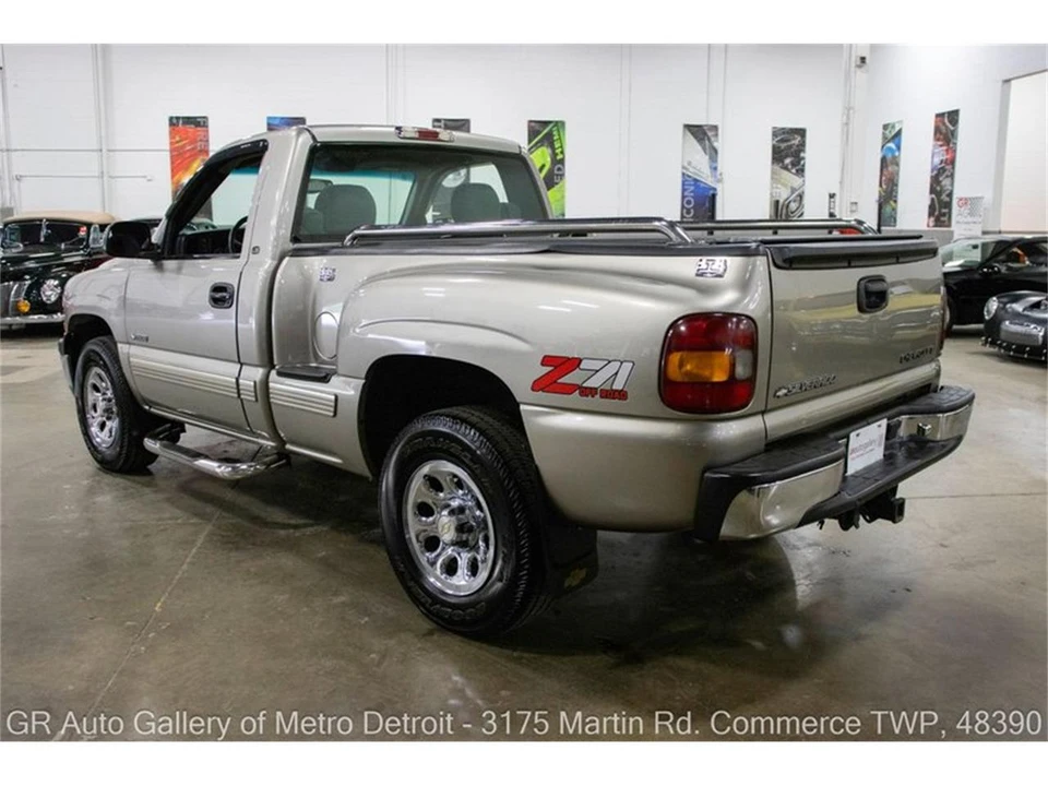 2000 Chevrolet Silverado 1st Gen - Image 4 of 31