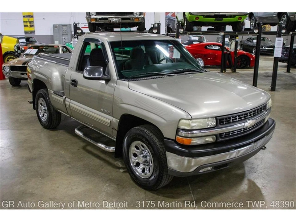 2000 Chevrolet Silverado 1st Gen - Image 9 of 31