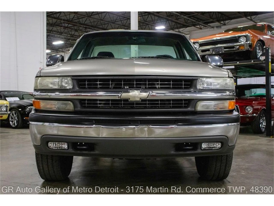 2000 Chevrolet Silverado 1st Gen - Image 12 of 31