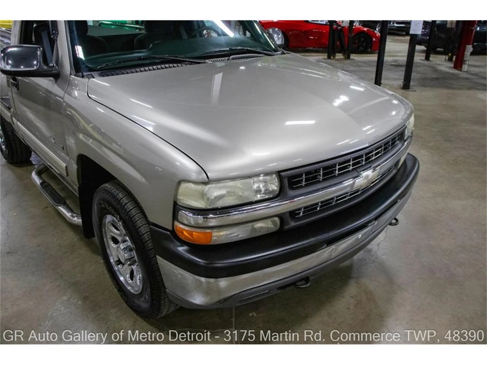 2000 Chevrolet Silverado 1st Gen - Image 13 of 31