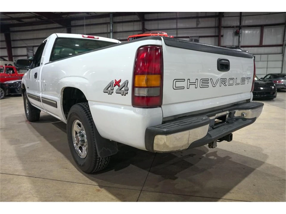 2000 Chevrolet Silverado 1st Gen - Image 6 of 31