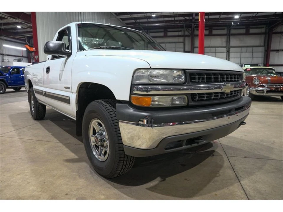 2000 Chevrolet Silverado 1st Gen - Image 12 of 31
