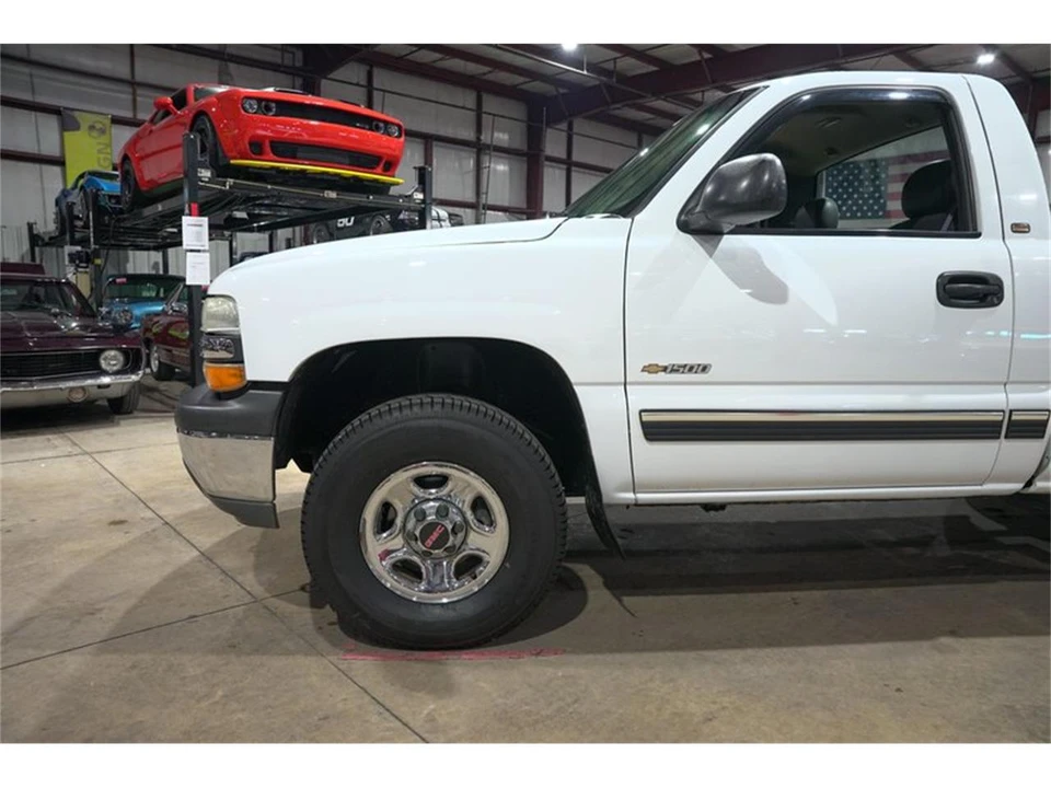 2000 Chevrolet Silverado 1st Gen - Image 3 of 31