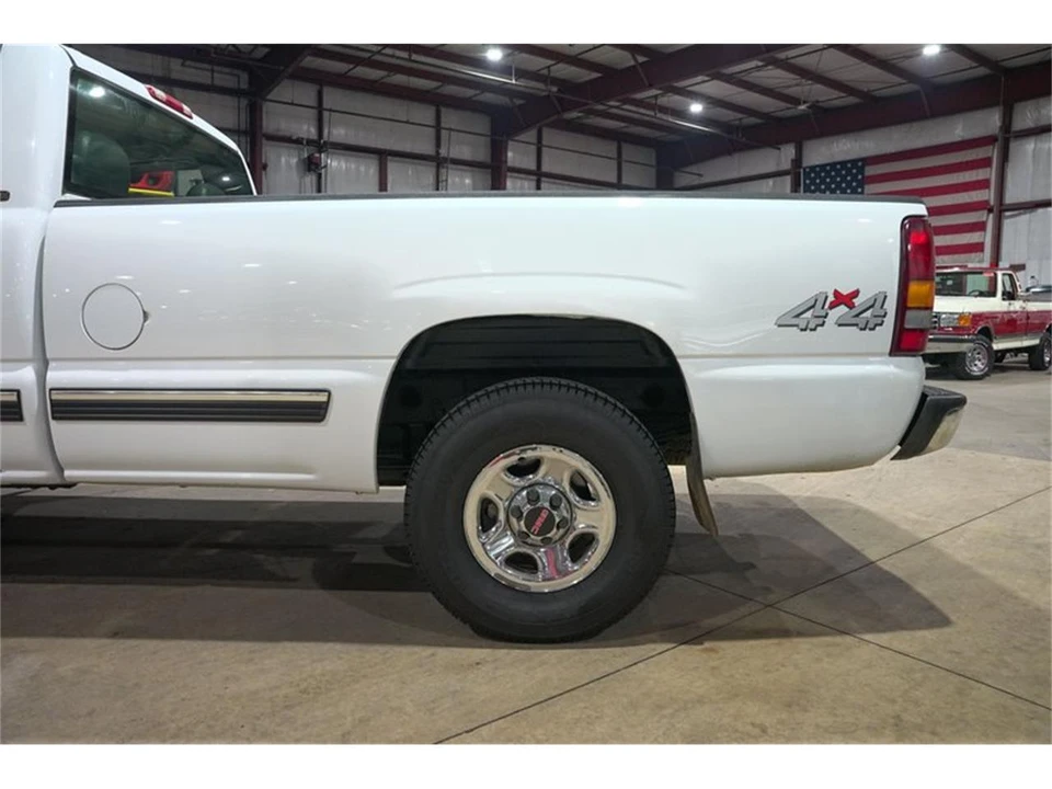 2000 Chevrolet Silverado 1st Gen - Image 5 of 31