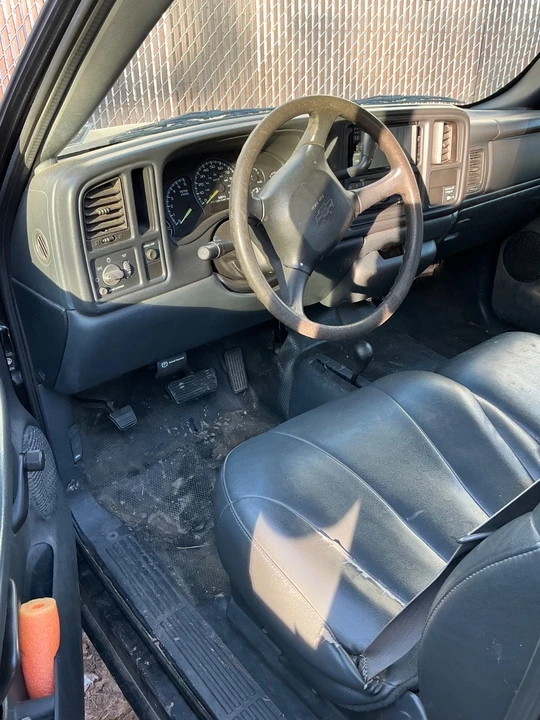 2000 Chevrolet Silverado Heavy Duty 1st Gen - Image 13 of 16