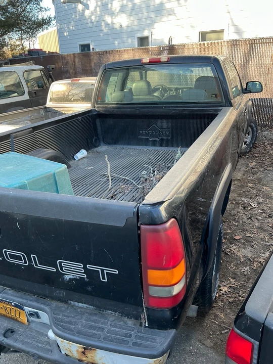 2000 Chevrolet Silverado Heavy Duty 1st Gen - Image 3 of 16