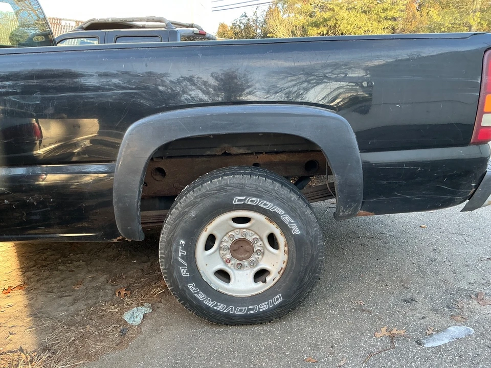 2000 Chevrolet Silverado Heavy Duty 1st Gen - Image 12 of 16
