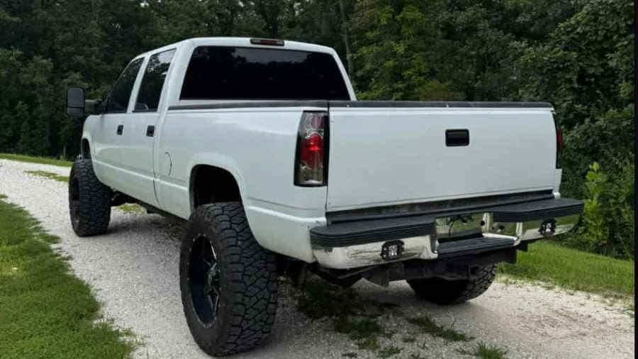 2000 Chevrolet Silverado 1st Gen - Image 2 of 8