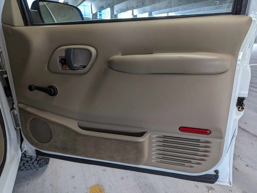 2000 Chevrolet Silverado 1st Gen - Image 18 of 20
