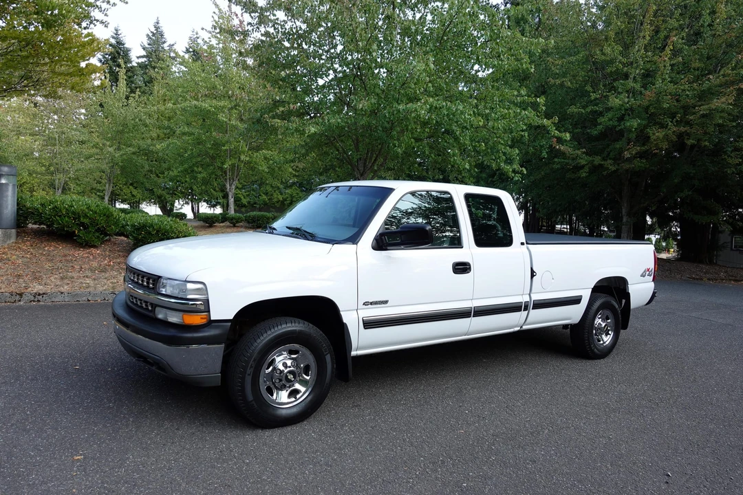 2000 Chevrolet Silverado Heavy Duty 1st Gen - Image 10 of 31