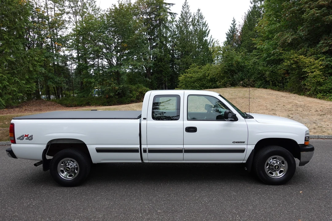 2000 Chevrolet Silverado Heavy Duty 1st Gen - Image 13 of 31