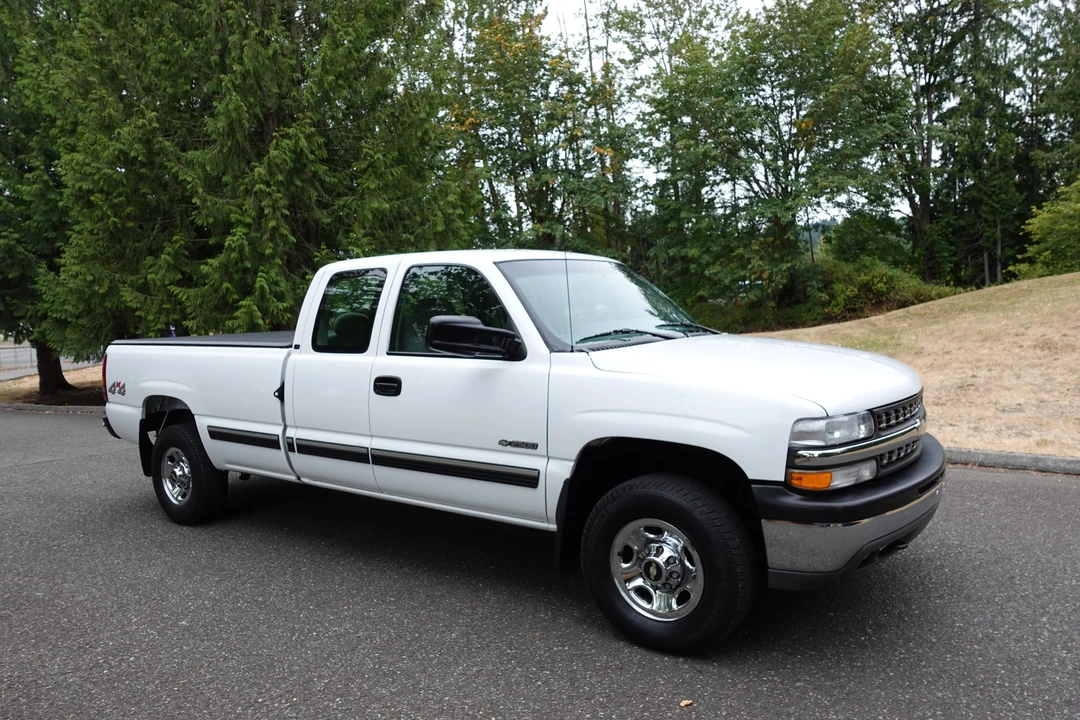 2000 Chevrolet Silverado Heavy Duty 1st Gen - Image 11 of 31
