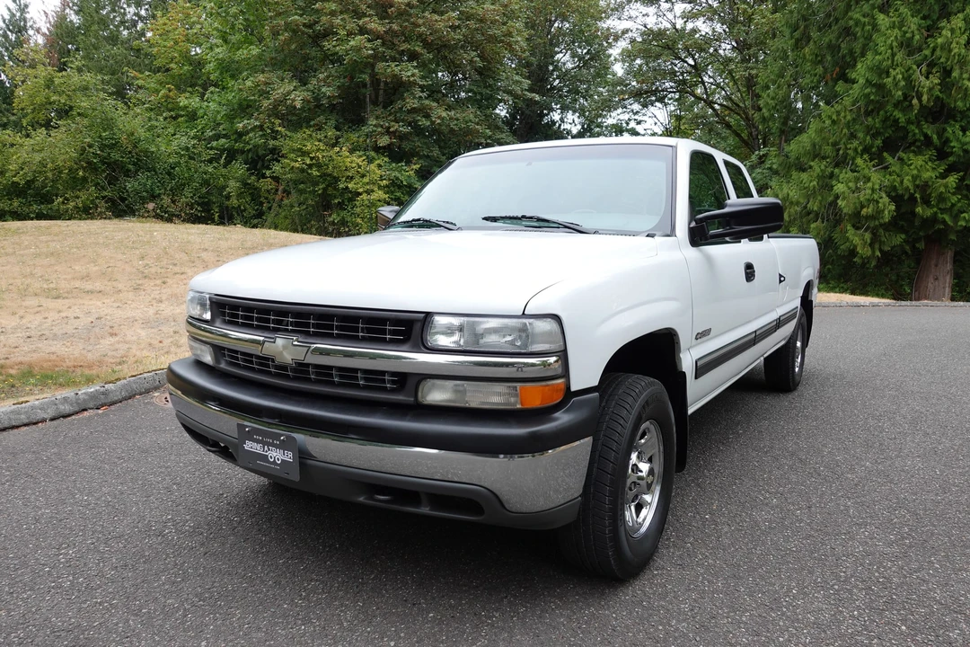 2000 Chevrolet Silverado Heavy Duty 1st Gen - Image 5 of 31