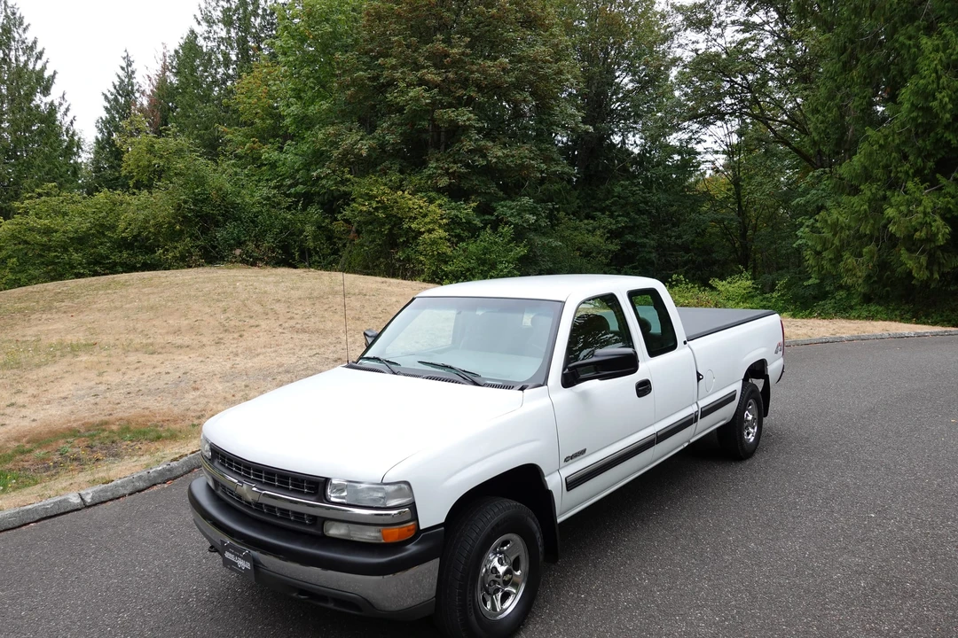 2000 Chevrolet Silverado Heavy Duty 1st Gen - Image 4 of 31