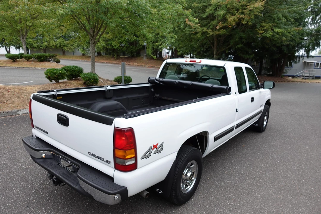 2000 Chevrolet Silverado Heavy Duty 1st Gen - Image 17 of 31