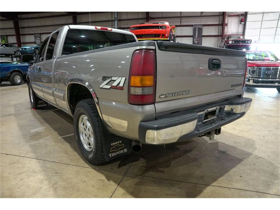 2000 Chevrolet Silverado 1st Gen - Image 6 of 31