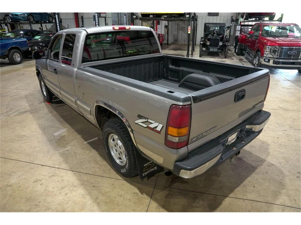 2000 Chevrolet Silverado 1st Gen - Image 16 of 31