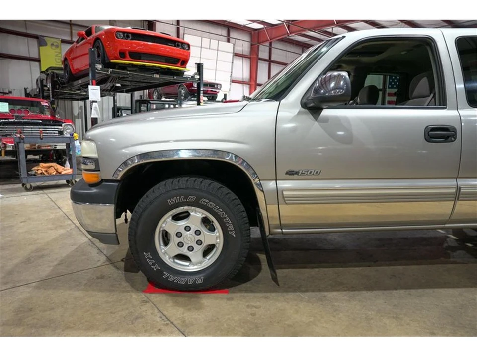 2000 Chevrolet Silverado 1st Gen - Image 3 of 31