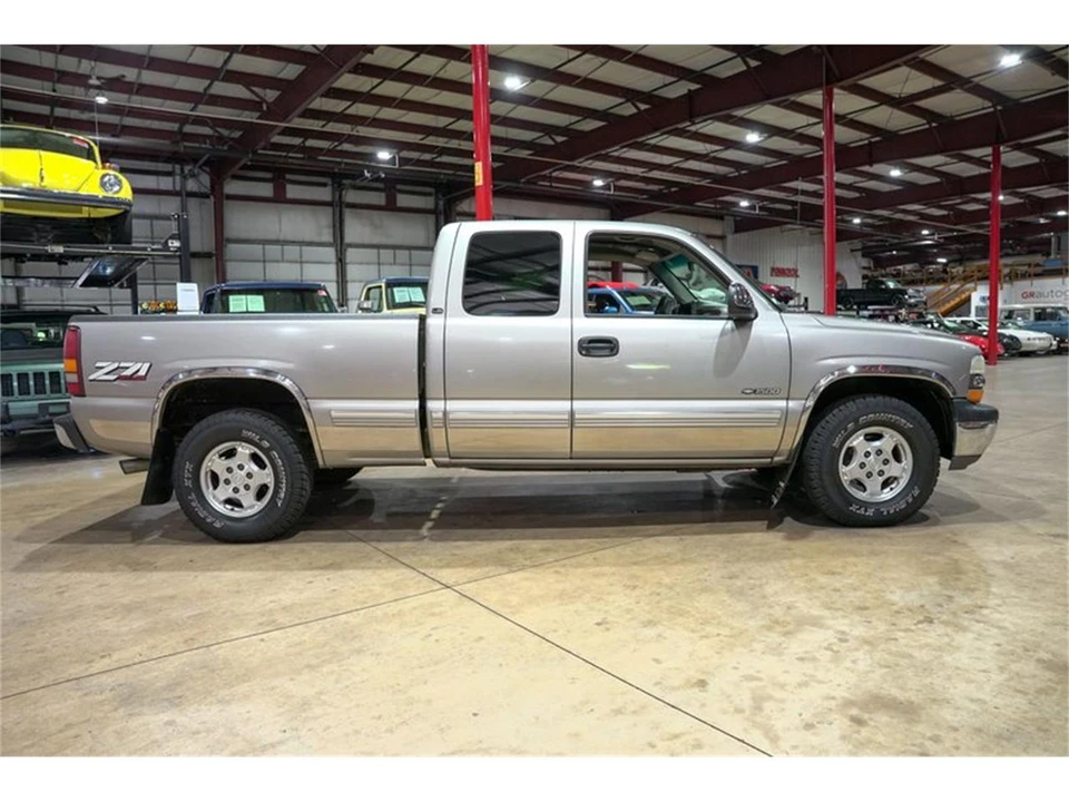2000 Chevrolet Silverado 1st Gen - Image 10 of 31