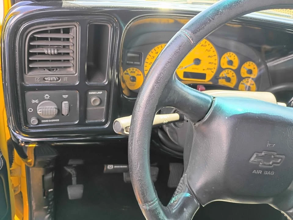 2000 Chevrolet Silverado 1st Gen - Image 13 of 18