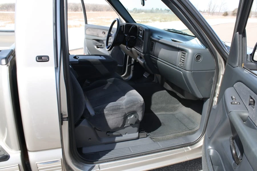 2000 Chevrolet Silverado 1st Gen - Image 4 of 12
