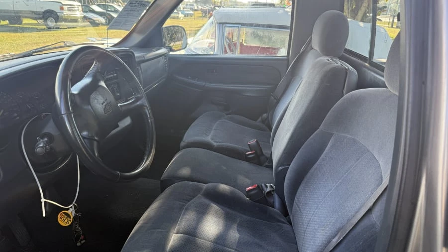 2000 Chevrolet Silverado 1st Gen - Image 6 of 9