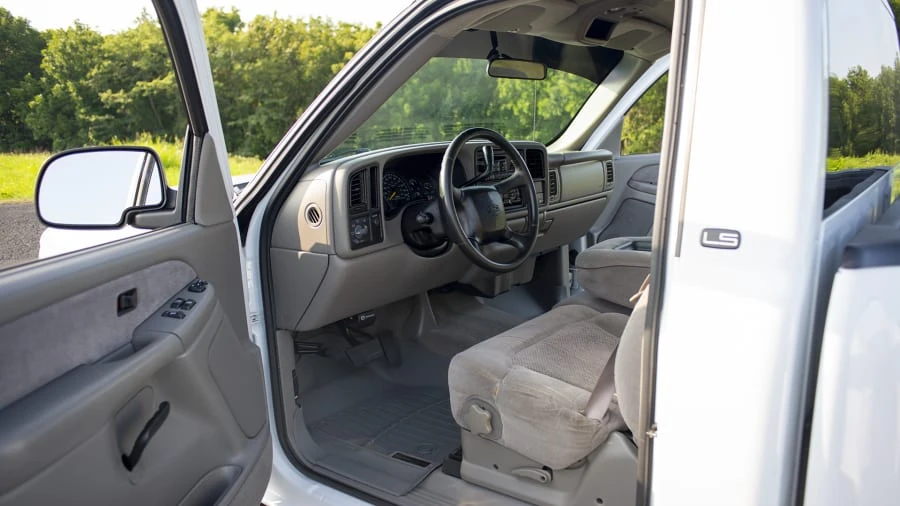 2000 Chevrolet Silverado 1st Gen - Image 9 of 13