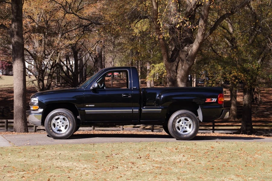2000 Chevrolet Silverado 1st Gen - Image 2 of 28