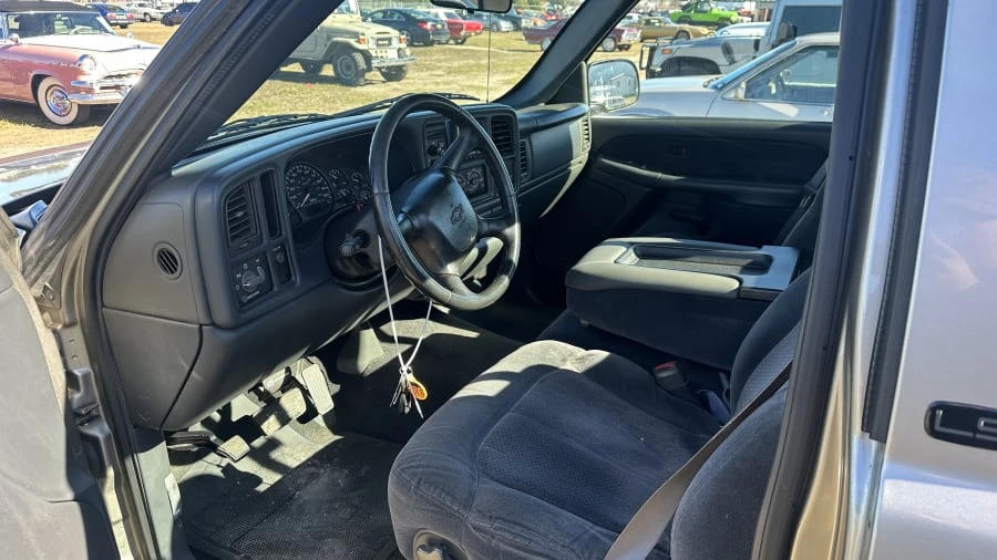 2000 Chevrolet Silverado 1st Gen - Image 8 of 12