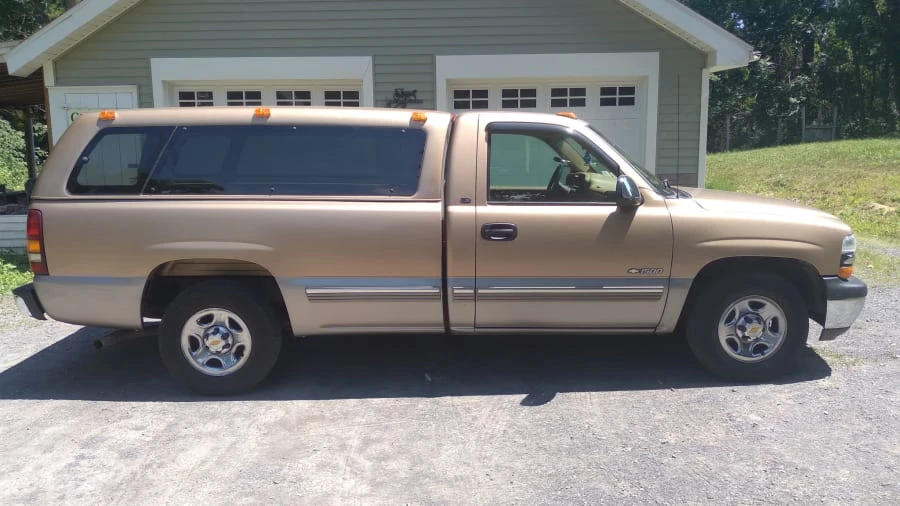 2000 Chevrolet Silverado 1st Gen - Image 2 of 7