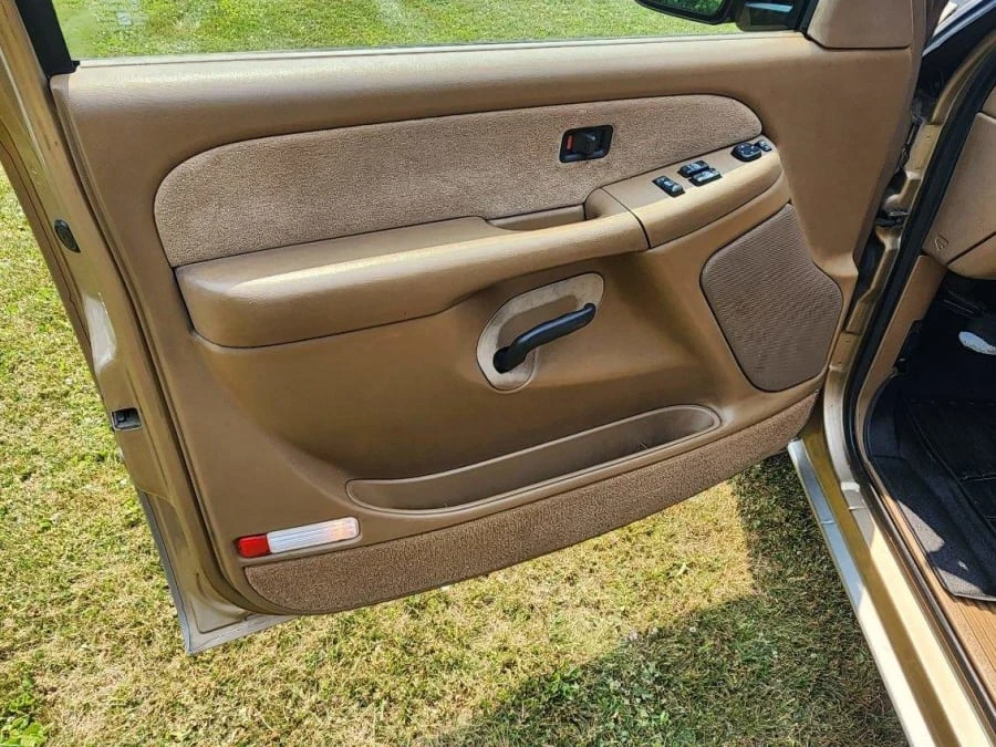 2000 Chevrolet Silverado 1st Gen - Image 11 of 11