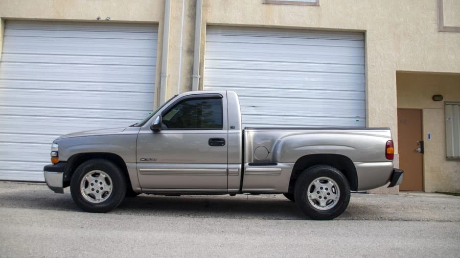 2000 Chevrolet Silverado 1st Gen - Image 2 of 22
