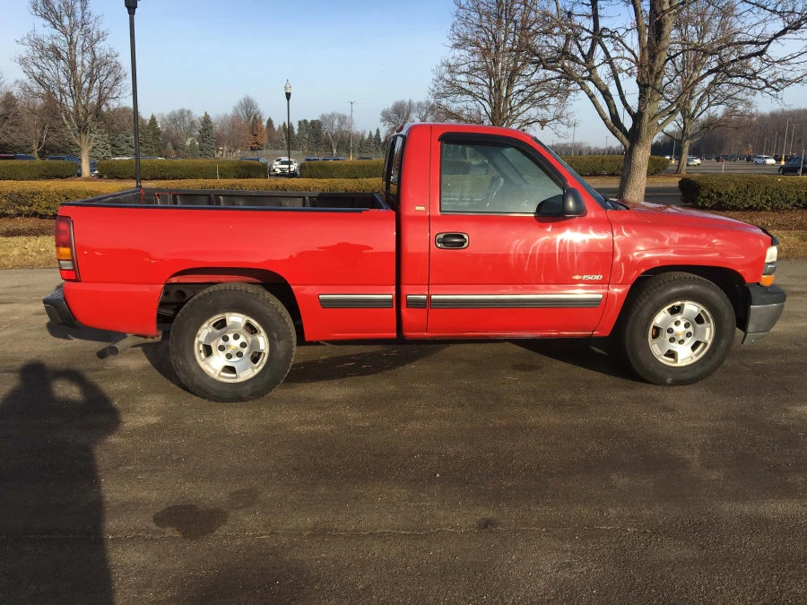 2000 Chevrolet Silverado 1st Gen - Image 2 of 10