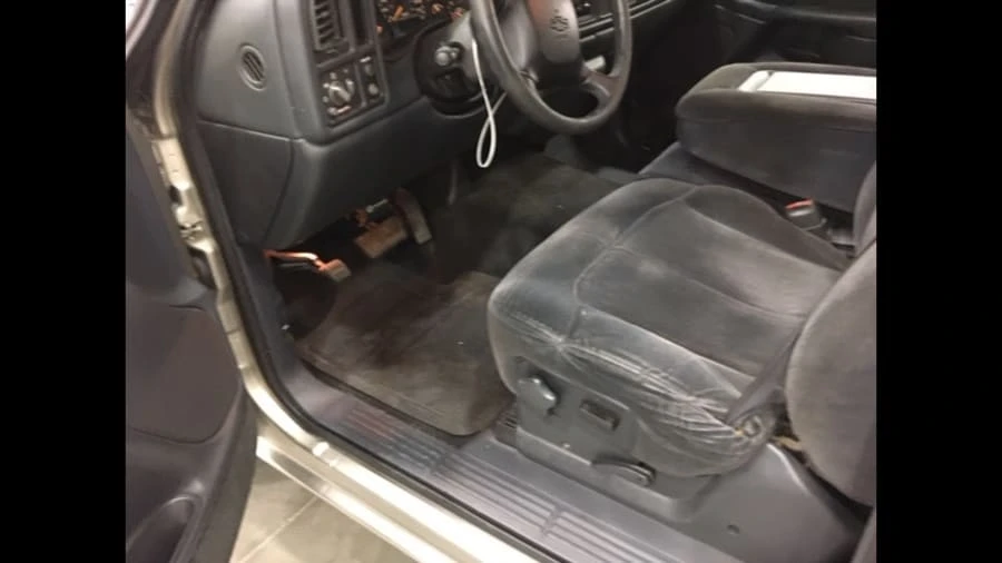 2000 Chevrolet Silverado 1st Gen - Image 3 of 3