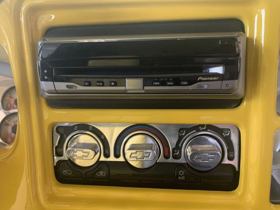 2000 Chevrolet Silverado 1st Gen - Image 18 of 31