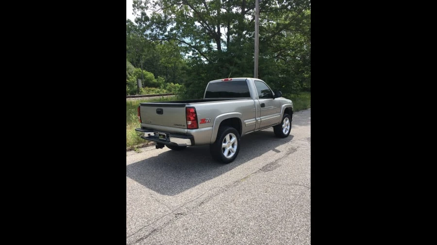 2000 Chevrolet Silverado 1st Gen - Image 2 of 7