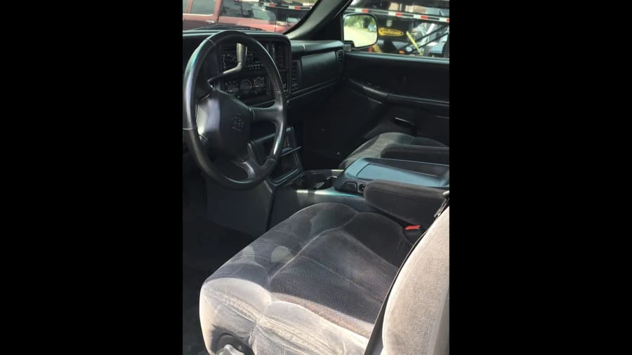2000 Chevrolet Silverado 1st Gen - Image 3 of 7