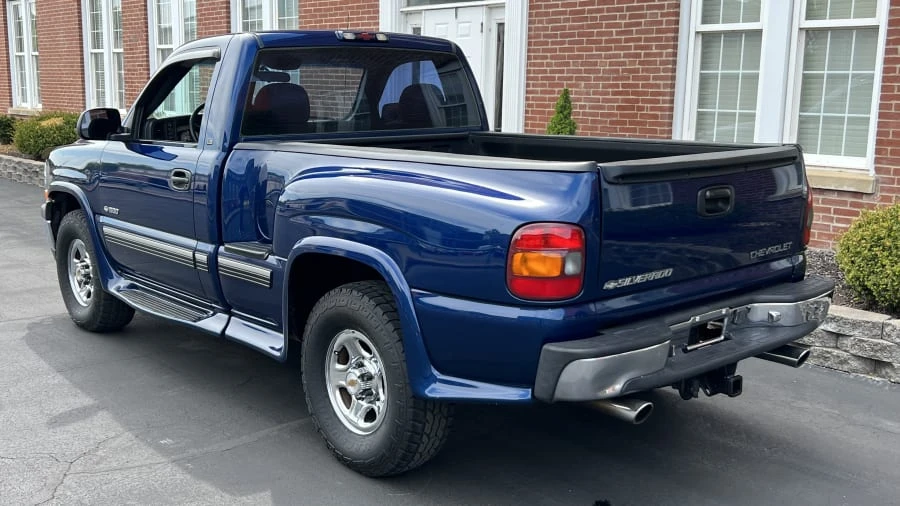 2000 Chevrolet Silverado 1st Gen - Image 3 of 8