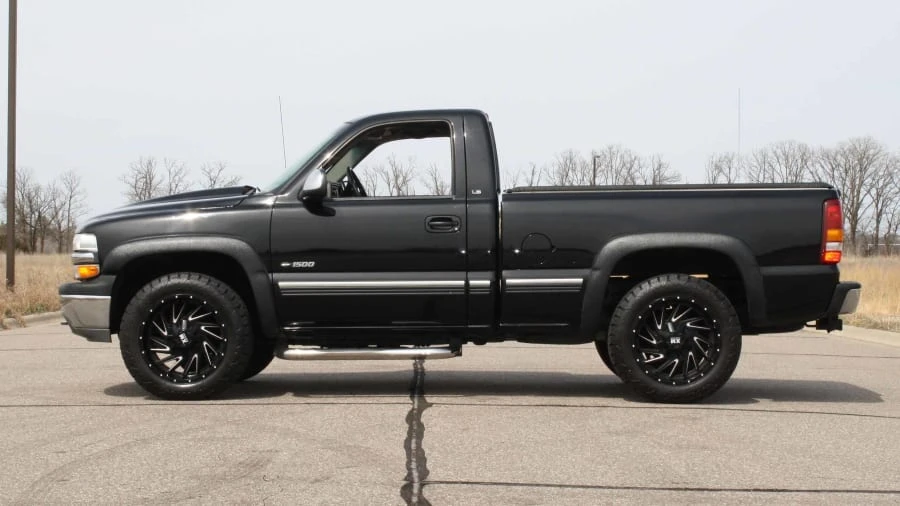 2000 Chevrolet Silverado 1st Gen - Image 2 of 14