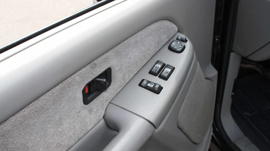 2000 Chevrolet Silverado 1st Gen - Image 5 of 14