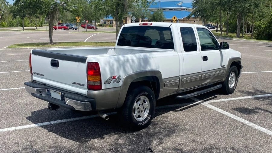 2000 Chevrolet Silverado 1st Gen - Image 3 of 15