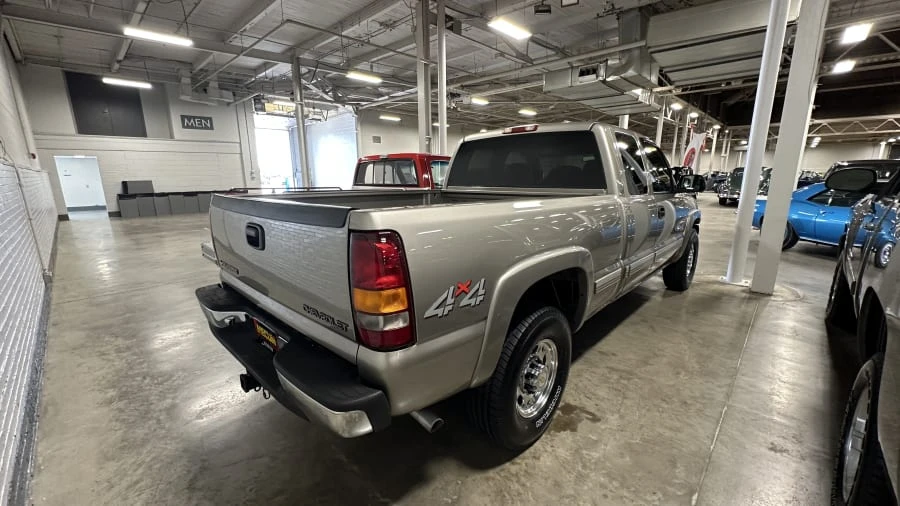 2000 Chevrolet Silverado 1st Gen - Image 2 of 8