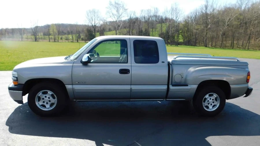 2000 Chevrolet Silverado 1st Gen - Image 12 of 13
