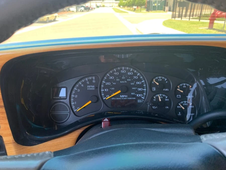 2000 Chevrolet Silverado 1st Gen - Image 6 of 12