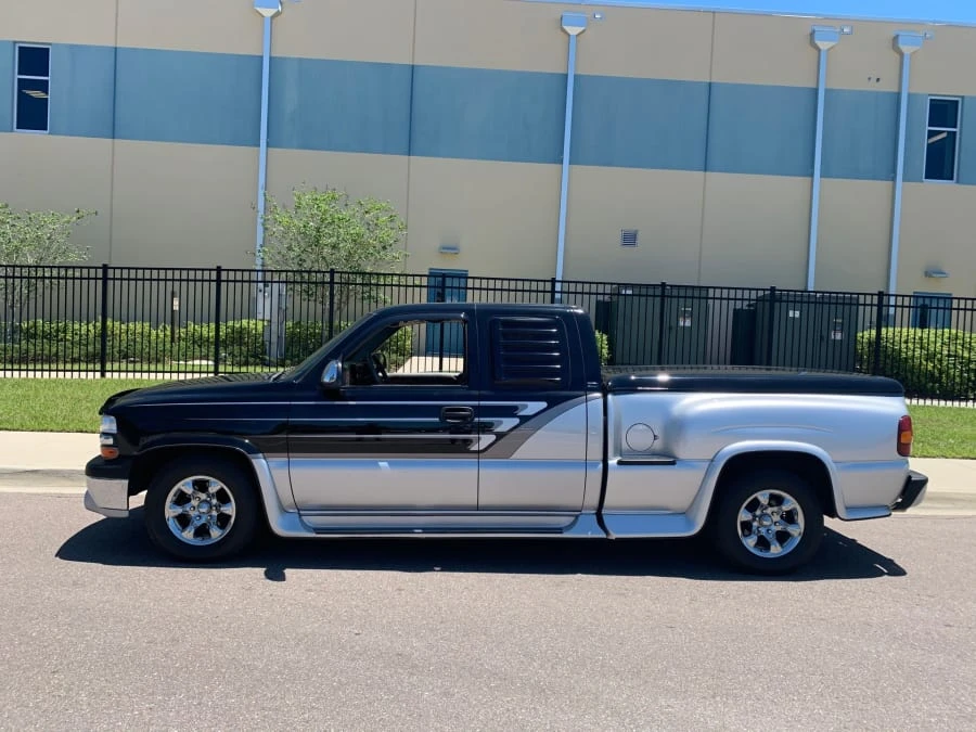 2000 Chevrolet Silverado 1st Gen - Image 2 of 12