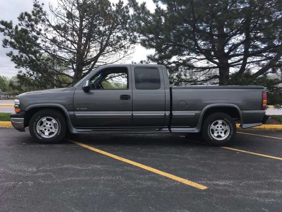 2000 Chevrolet Silverado 1st Gen - Image 2 of 8