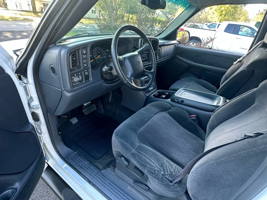 2000 Chevrolet Silverado 1st Gen - Image 9 of 11