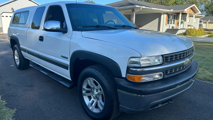2000 Chevrolet Silverado 1st Gen - Image 6 of 11