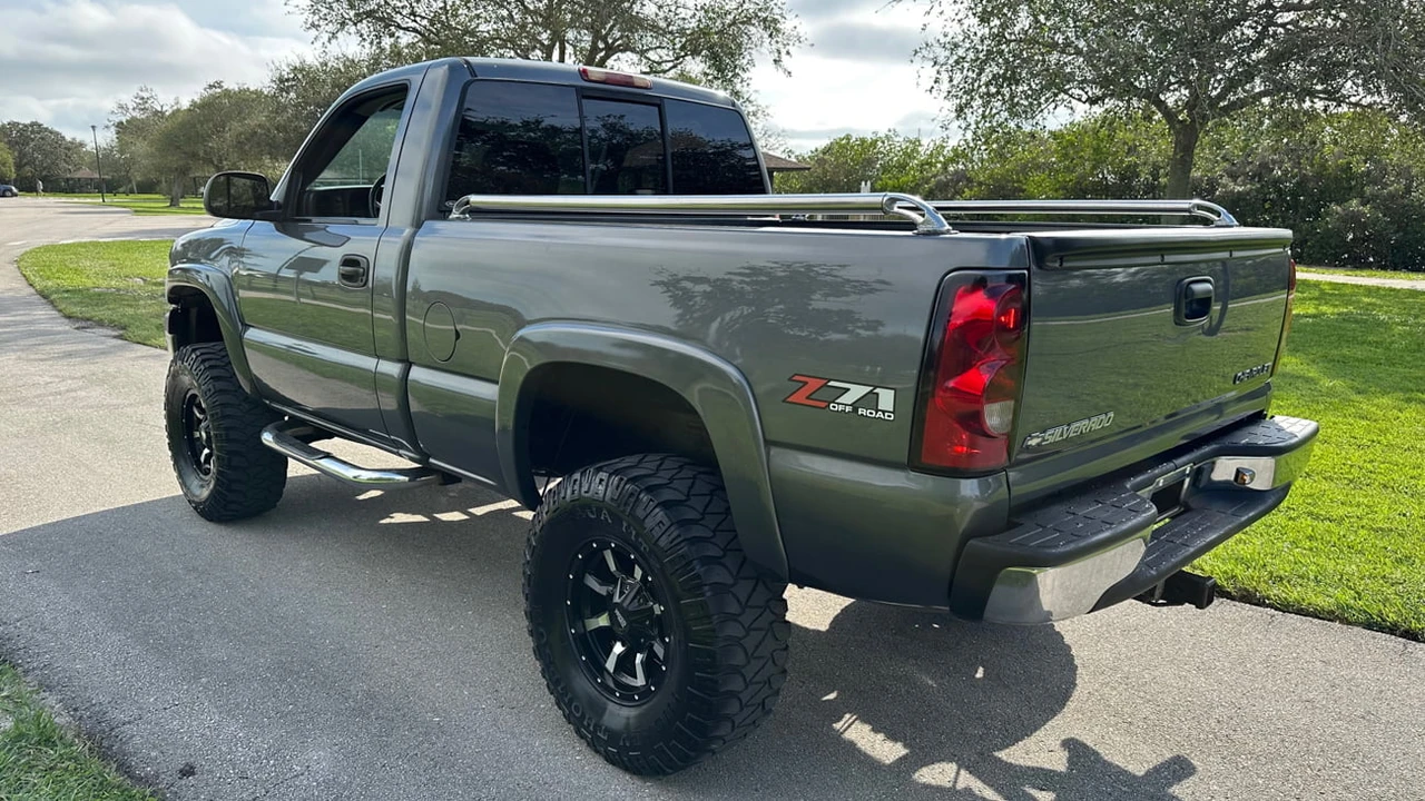 2000 Chevrolet Silverado 1st Gen - Image 3 of 19