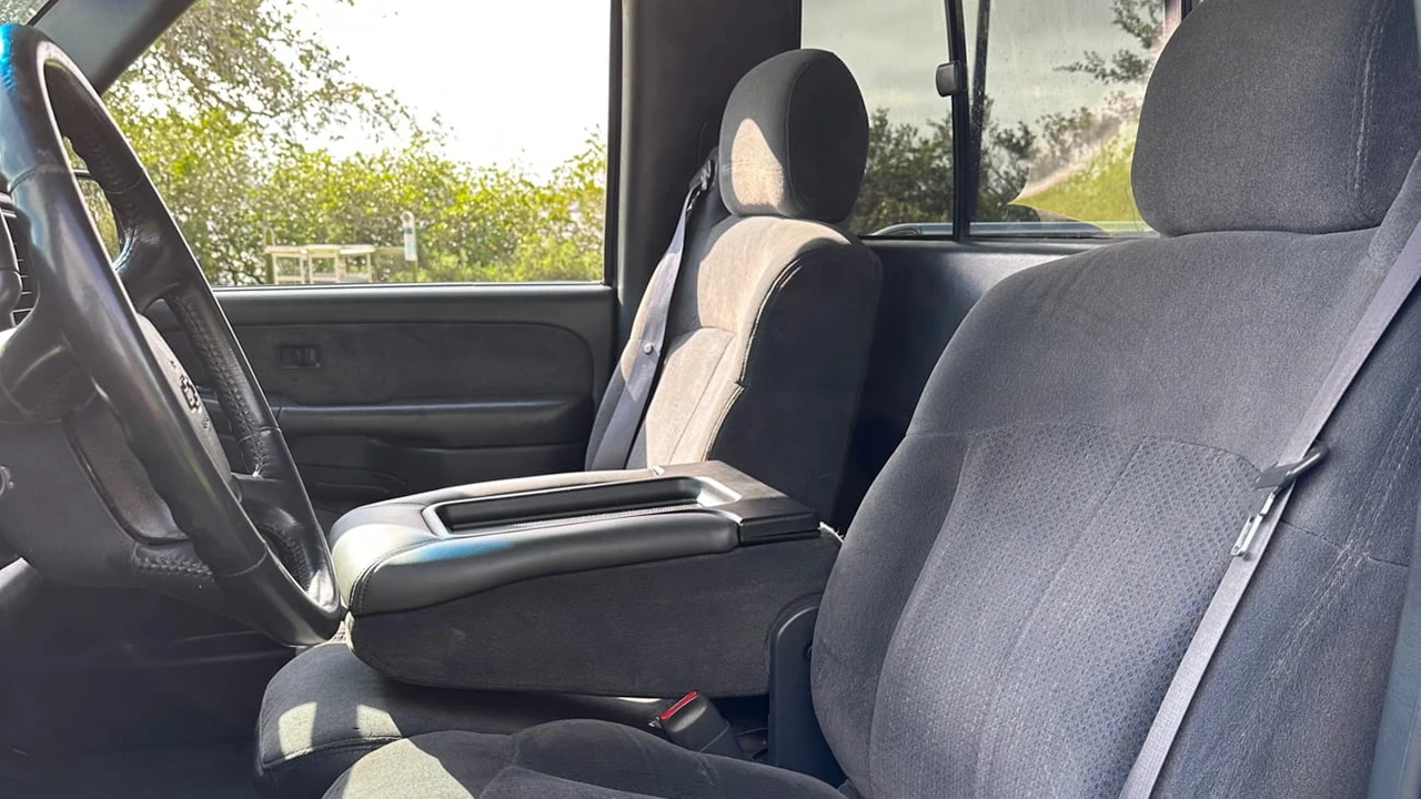2000 Chevrolet Silverado 1st Gen - Image 5 of 19